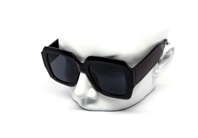 Lexy Oversized Chunky Two-tone Frame